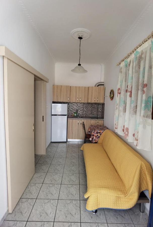 Apartment Gialos *